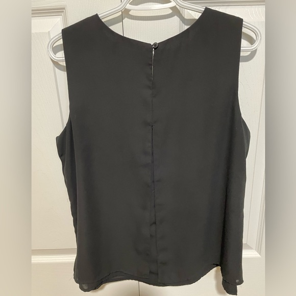 Mande sleeveless blouse (size large) - Picture 5 of 6